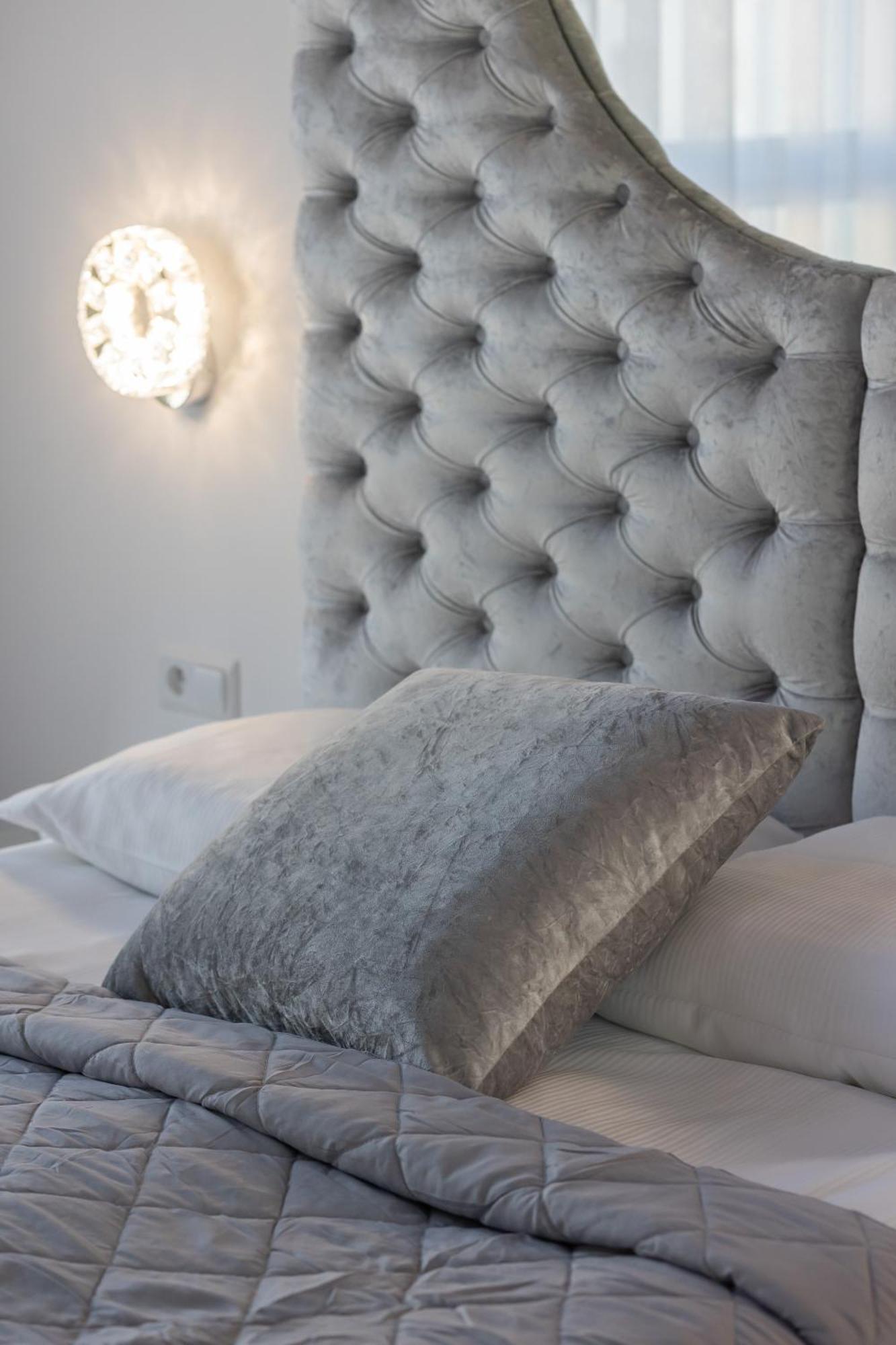Elegant Apartments With Balcony & Parking Warsaw By Noclegi Renters Exterior photo