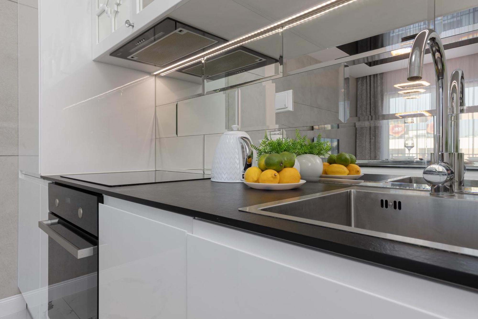 Elegant Apartments With Balcony & Parking Warsaw By Noclegi Renters Exterior photo