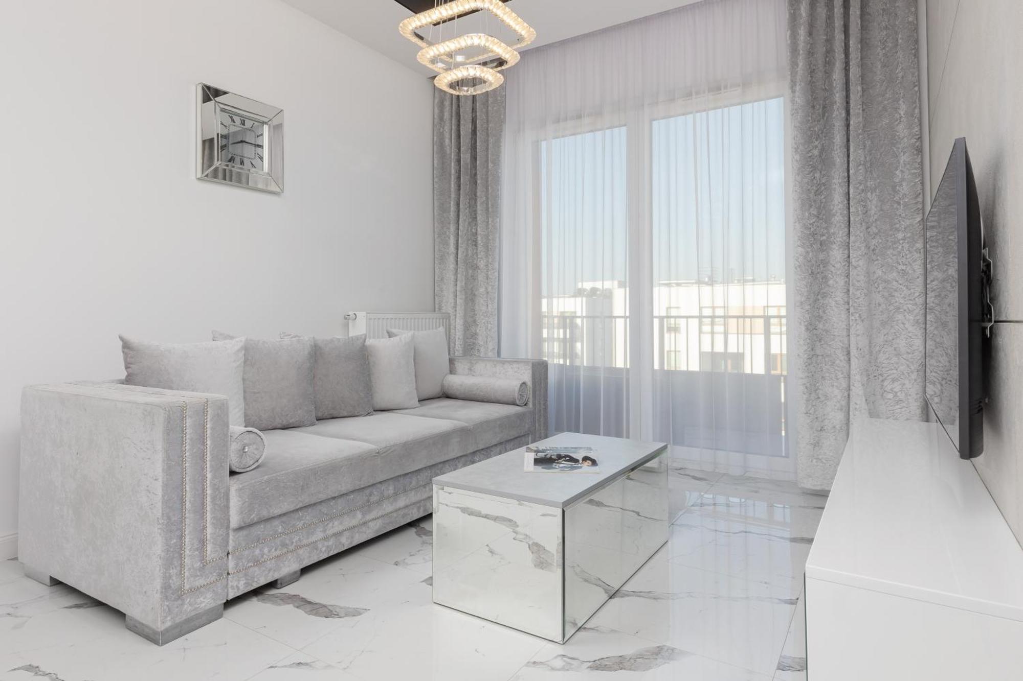 Elegant Apartments With Balcony & Parking Warsaw By Noclegi Renters Exterior photo